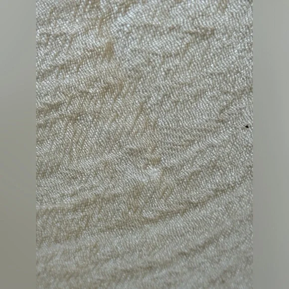 100% Cashmere Bloomingdale’s Textured Pale Pink Shawl, Wrap